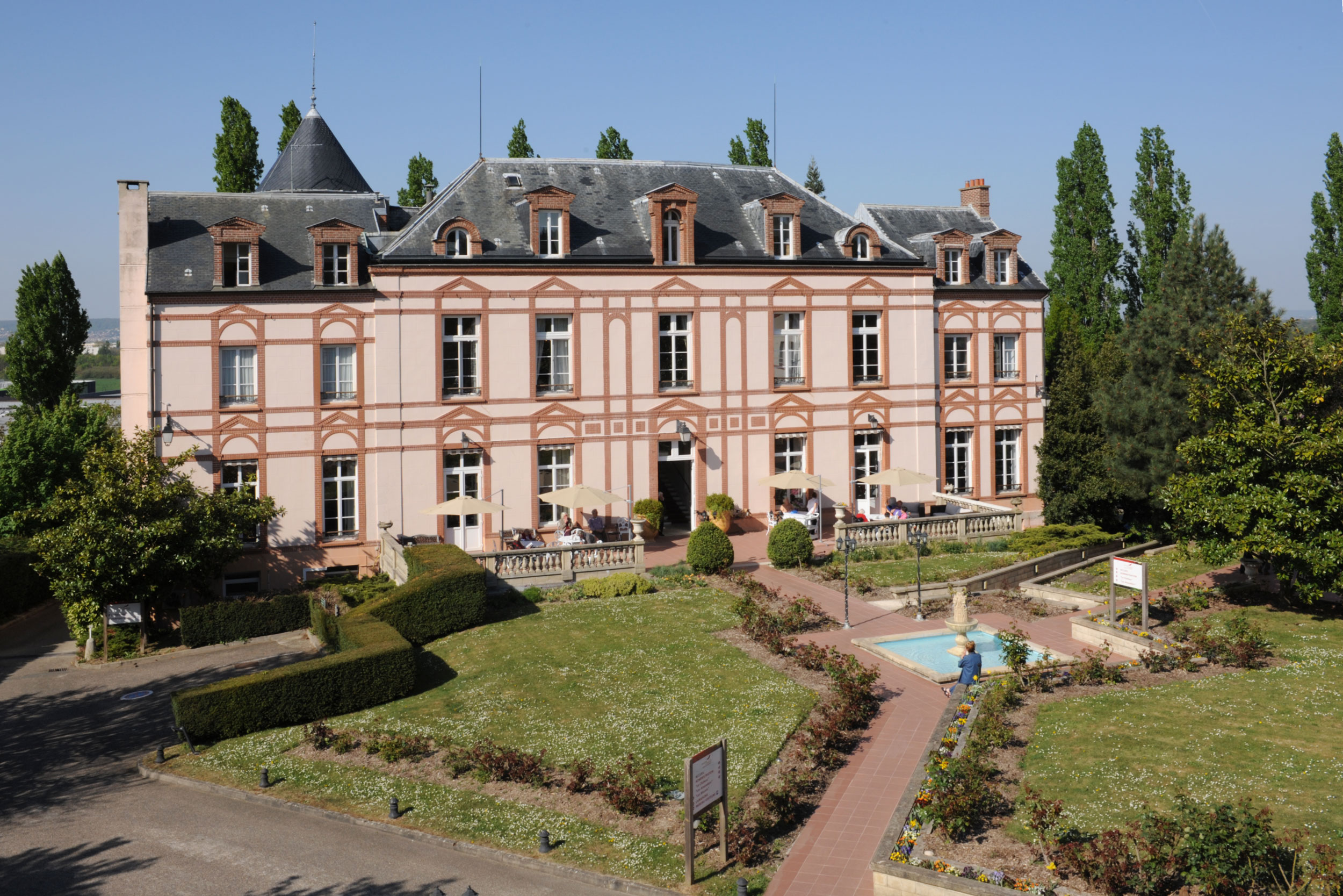 Maison De Retraite Maison De Famille Chateau De Chambourcy A Chambourcy 78 6935 Logement Seniors Com