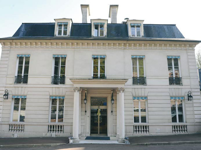 23 Rue Pradier 92410 Ville D Avray
