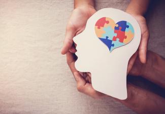 Aider les personnes âgées en EHPAD à lutter contre la maladie d’Alzheimer grâce à la méthode Montessori