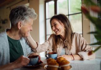 Interview de Bienalamaison pour le maintien des seniors à domicile