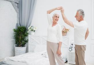 Thé dansant à la résidence services seniors Espace & Vie Rennes Bellangerais