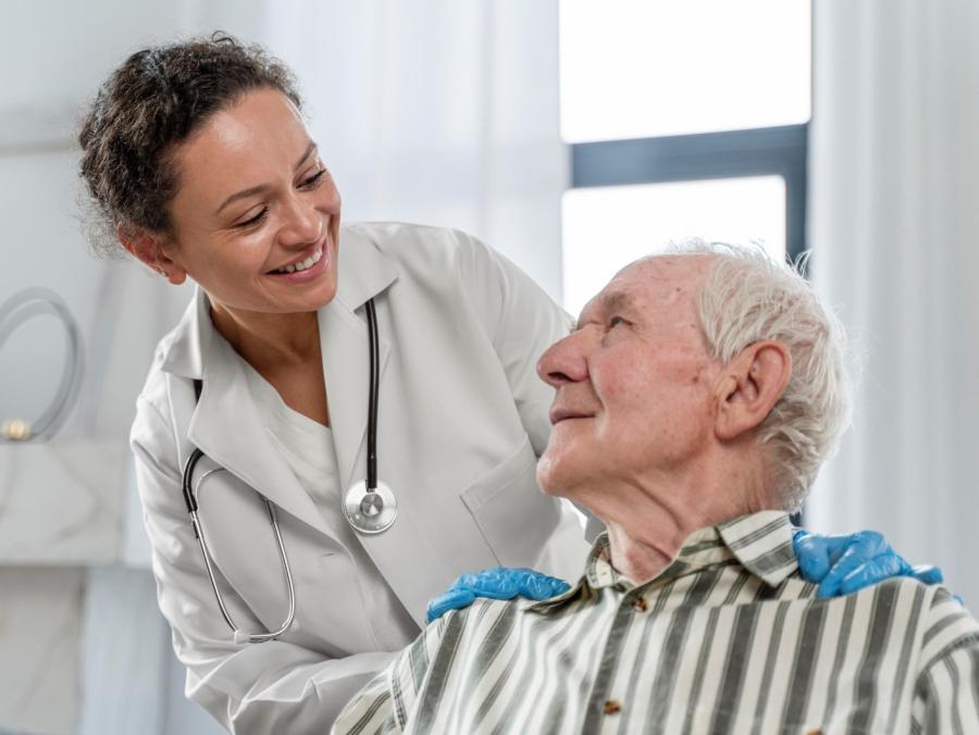 Réforme 100 % Santé : quels changements pour les seniors et que reste-t-il à faire ?