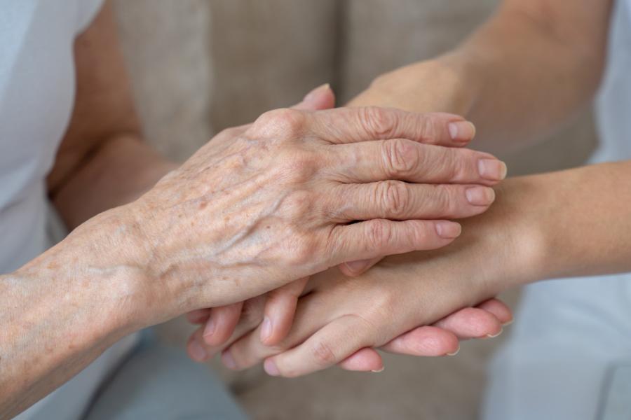 Rendre la téléassistance attractive pour les seniors