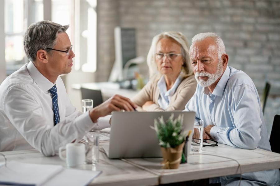 Les droits des seniors : tout savoir sur la santé, la retraite, la succession et la protection du patrimoine