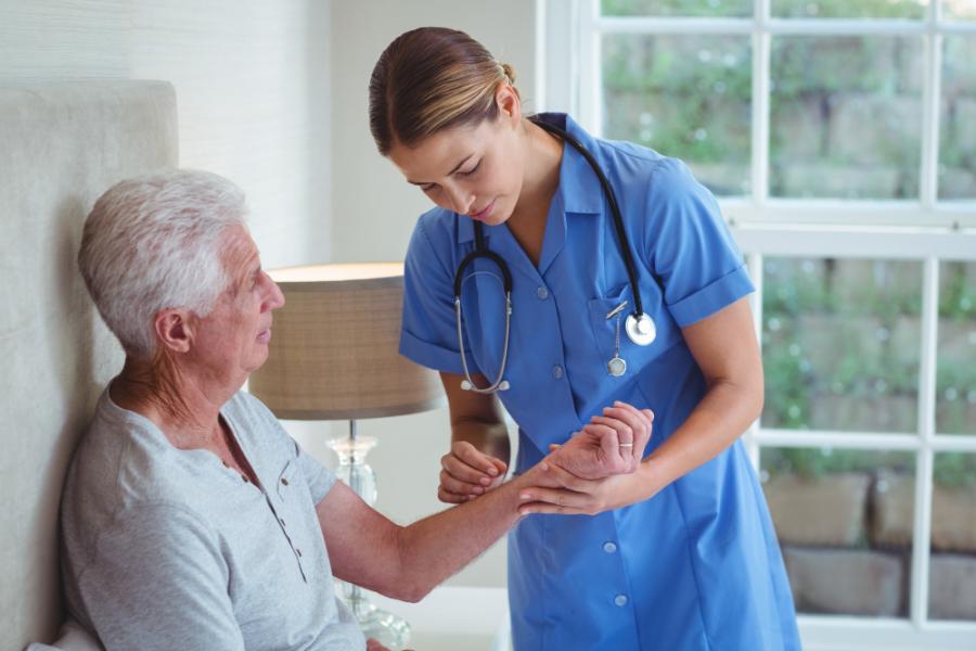 Les soins fonctionnels en maison de retraite