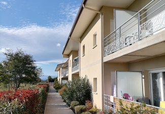 EYRA RESIDENCE SERVICES SENIORS